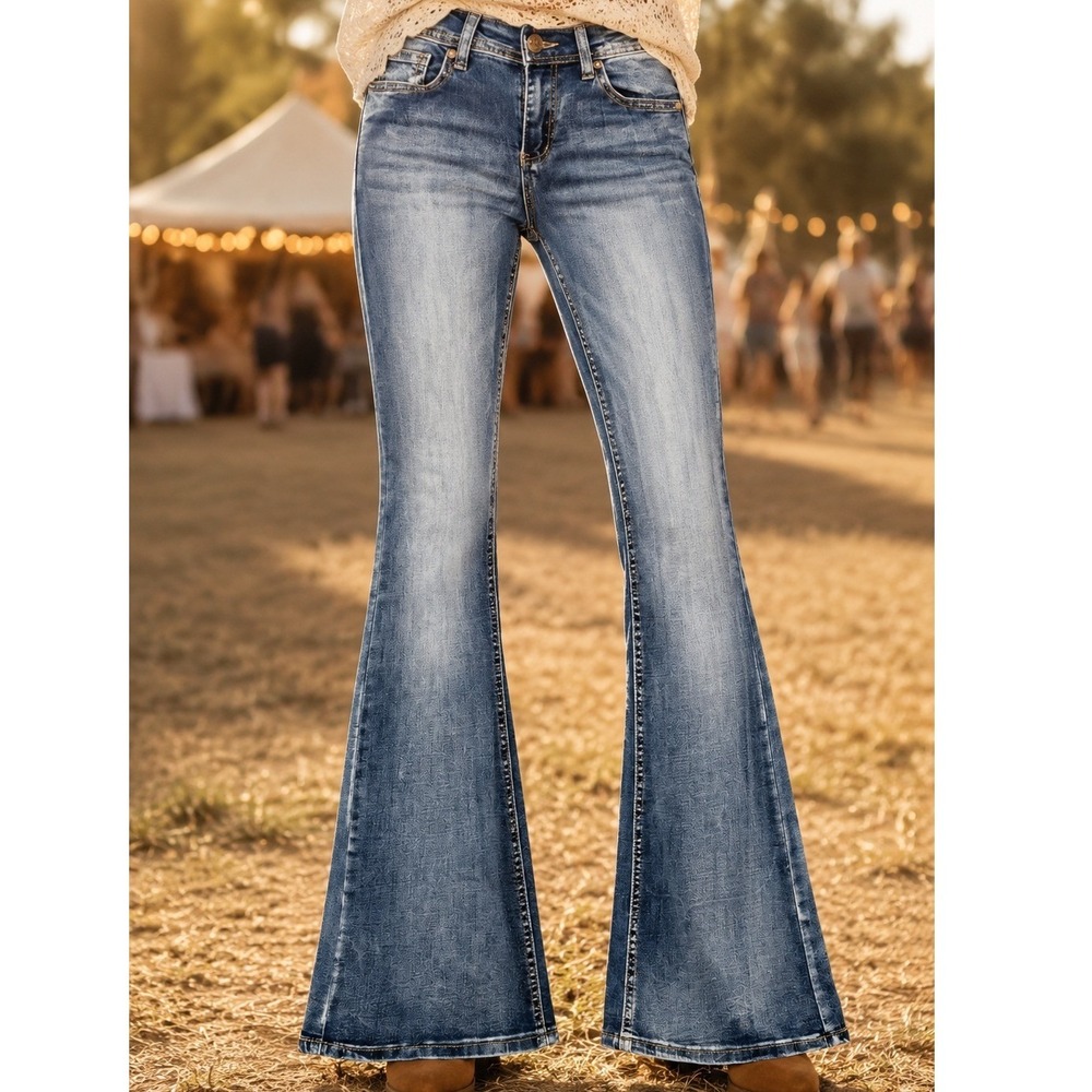 Bamboo Original Denim Womens Flare Jeans Medium Wash Whiskered Size 3 Western